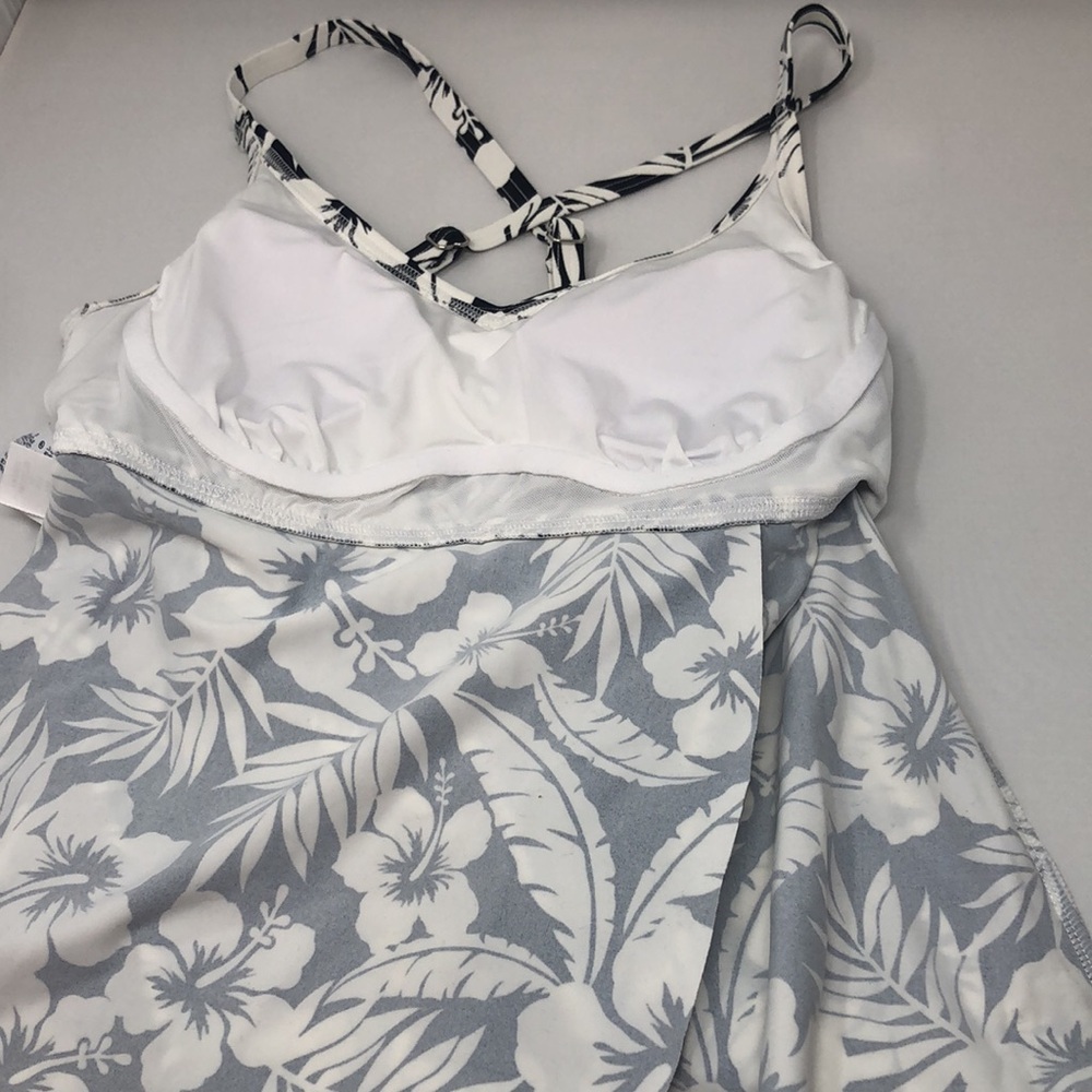 NWT Lands' End Tankini Set Size XS (2-4) Black White Floral Tummy Control - Picture 7 of 14